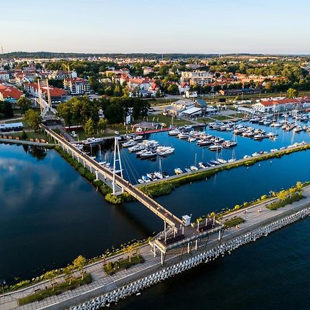 Hotel Zamek Гижицко Экстерьер фото