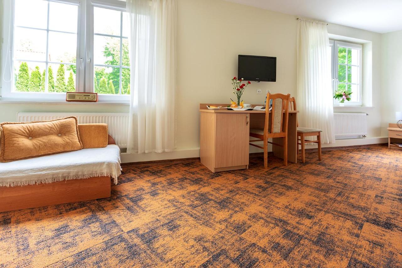 Hotel Zamek Гижицко Экстерьер фото
