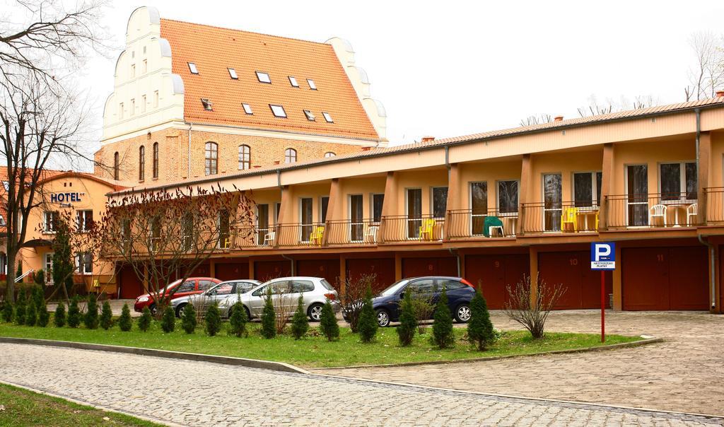 Hotel Zamek Гижицко Экстерьер фото
